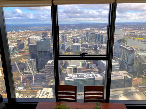 ON TOP OF THE WORLD - BEST VIEWS IN MELBOURNE !! - Accommodation VIC 2