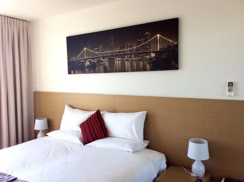 PA Apartments - Accommodation VIC 2
