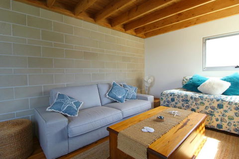 Pacific Terraces 3, 38 Pacific Street - Accommodation VIC 1