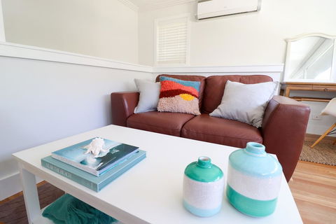Palms Studio Apartment At Raffetys Resort - Accommodation VIC 3