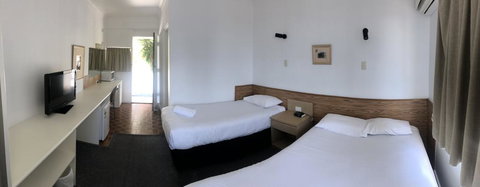 Panorama Motor Inn - Accommodation VIC 3