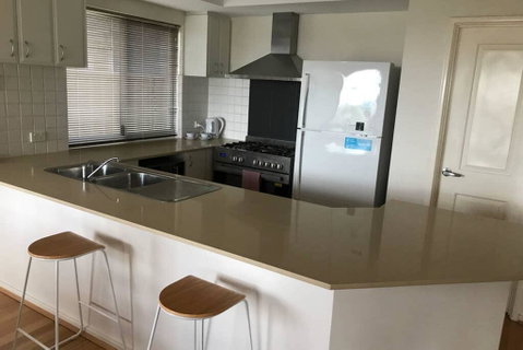 Panoramic Blue Bay Views - 3 Bedroom Townhouse - Accommodation VIC 3