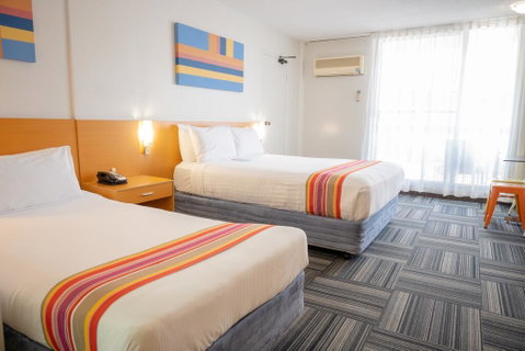 Paradise Resort Gold Coast - Accommodation VIC 1