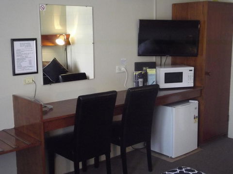 Parkside Motel Morwell - Accommodation VIC 2