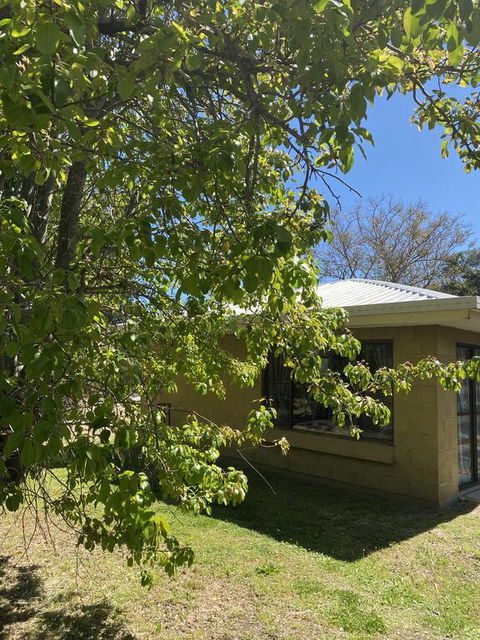 Pear Tree Cottage At Amiens - Accommodation VIC 2