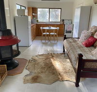 Pear Tree Cottage at Amiens - Accommodation VIC