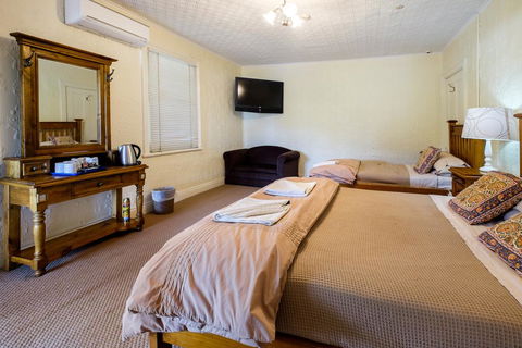 Peel Inn Nundle - Accommodation VIC 2