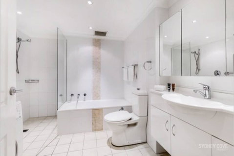 Perfect City Location. Immaculate Apartment With Parking - Accommodation VIC 1
