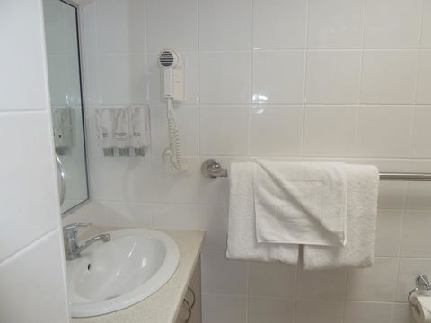 Pioneer Lodge Motel - Accommodation VIC 3