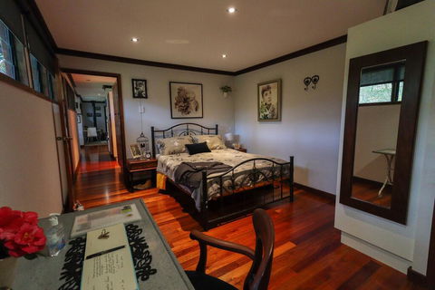 PK Illusions - Accommodation VIC 2