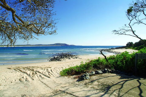 Plomer Beach House - Accommodation VIC 3
