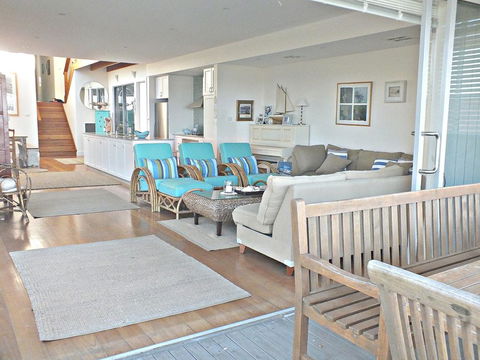 Point Break 14 Korogora Street - Accommodation VIC 2