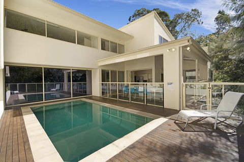 Prestigious House In Little Cove - 4 Baywoods - Accommodation VIC 0