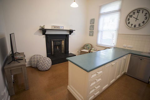 QPO QUEENSCLIFF - Accommodation VIC 2