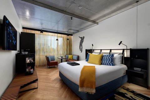 QT Melbourne - Accommodation VIC 2