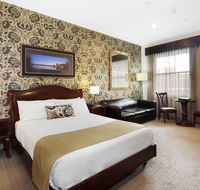 Quality Inn Heritage on Lydiard - Accommodation VIC