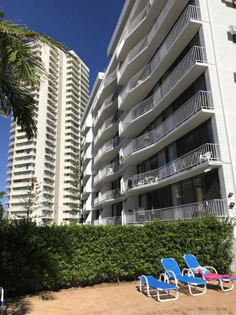 Queensleigh Holiday Apartments - Accommodation VIC 3