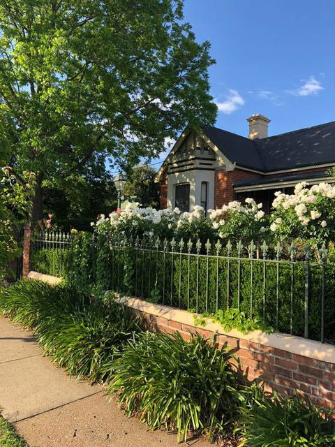 QUILTY HOUSE (Formerly Beethovens) - Accommodation VIC 3