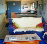 Rainbow Breezes 4 - Rainbow Beach Townhouse with breath-taking ocean views to Fraser Island - Accommodation VIC