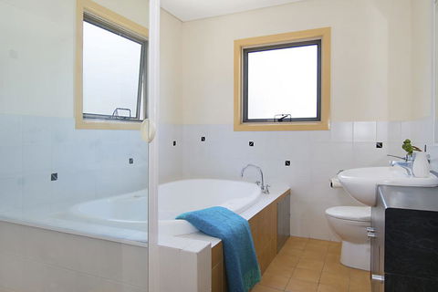 Reef - Located At Lennox Head - Accommodation VIC 2