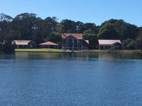Riverfront Cottage In Booderee National Park At Christians Minde - Accommodation VIC 3