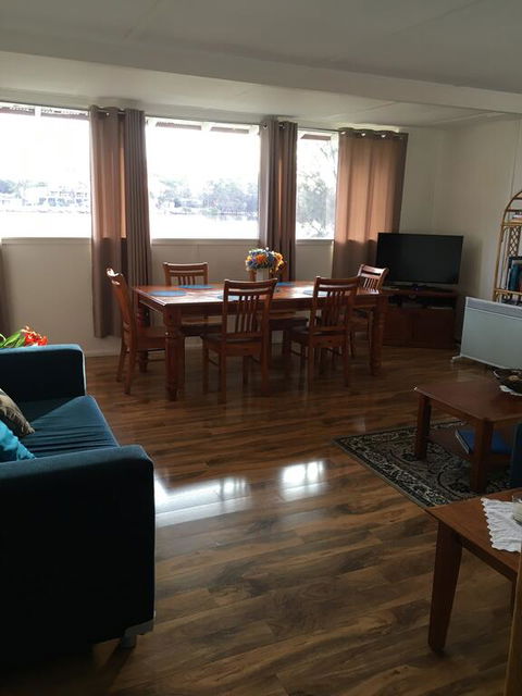 Riverfront Cottage In Booderee National Park At Christians Minde - Accommodation VIC 2