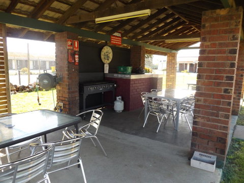 Rivergum Motel - Accommodation VIC 3