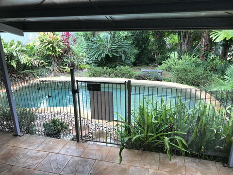 Royal Palm Cottage, Entire Two Bedroom 2 Bathroom House With Pool - Accommodation VIC 0