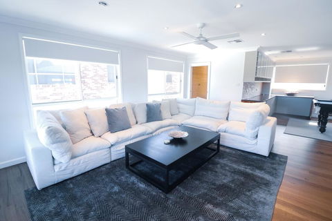 Saltwater Manor - Accommodation VIC 3