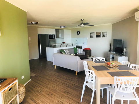 Sanctuary Beach Resort - Accommodation VIC 3