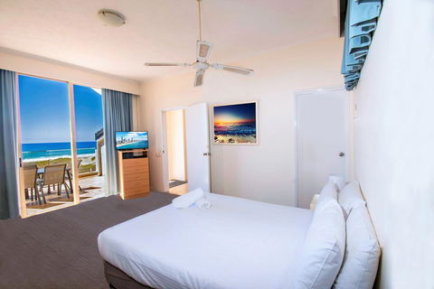 Sandcastles On Currumbin Beach - Accommodation VIC 2