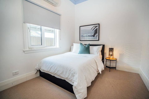 Santorini On Seaview-Beachside Living - Sauna - Wifi - Accommodation VIC 3