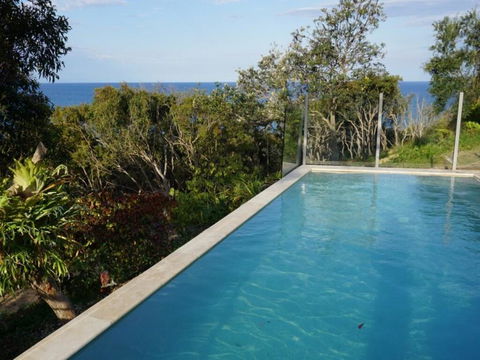 Scribbly Gums - Rainbow Beach, Ocean-front Spacious Home With Pool - Accommodation VIC 3
