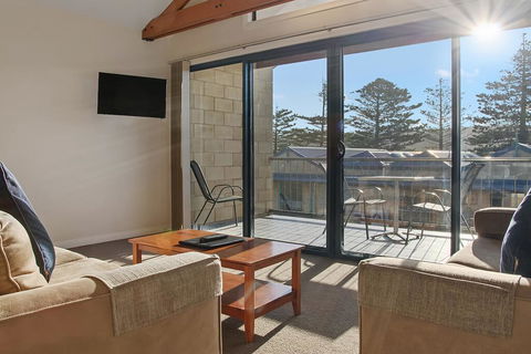 Sea Foam Villas - Accommodation VIC 3