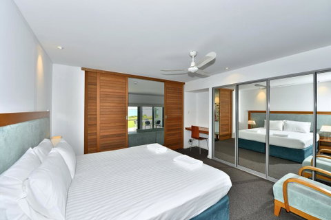 Sea Side Villa 10.1 - Accommodation VIC 3