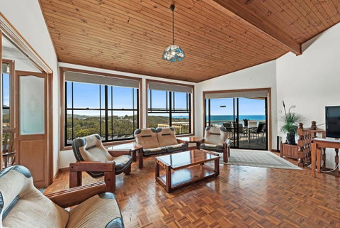 Seascape At Diggers Beach - Accommodation VIC 3
