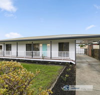 Settle in on 260 Settlement in Cowes - Accommodation VIC