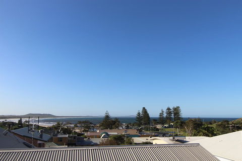 Shiloh Holiday House, 14 East Street - Accommodation VIC 0