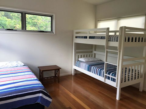 Sinclair - Rainbow Beach, Modern Beach House Close To Everything, Free Wi-Fi - Accommodation VIC 2