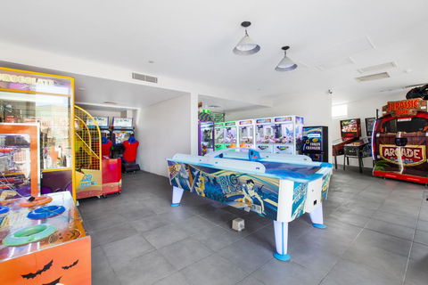 Sleek Q1 Suite In The Heart Of Surfers Paradise - Accommodation VIC 2