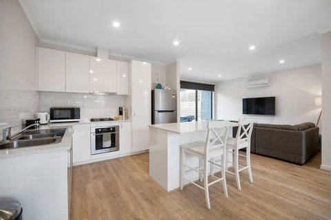 Sleek, Modern Capel Sound! - Accommodation VIC 0