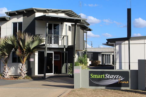 Smart Stayzzz Inns - Accommodation VIC 0