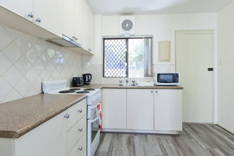 South Perth Perfect Location Free WIFI & Parking - Accommodation VIC 2