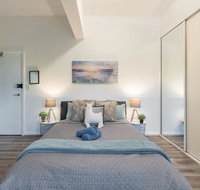 Spacious Studio 2mins to StationShopping Sleeps4 B - Accommodation VIC