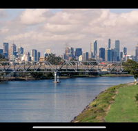 Spectacular river views in fabulous footscray. - Accommodation VIC
