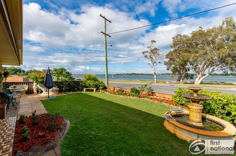 Spoil Yourself With The Perfect Position Of This First Floor Unit - Accommodation VIC 0