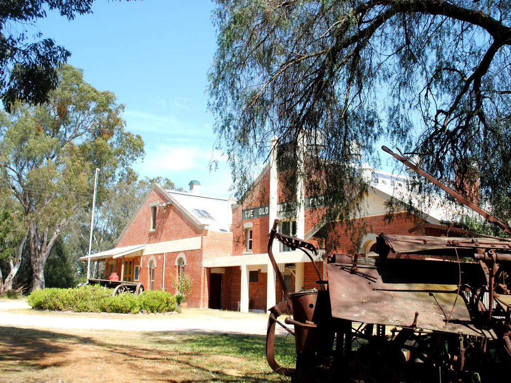 Springhurst ACT Accommodation VIC
