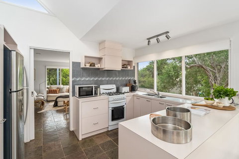 St. Andrews Beach Coastal Escape - Accommodation VIC 2