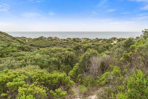 St. Andrews Beach Coastal Escape - Accommodation VIC 3