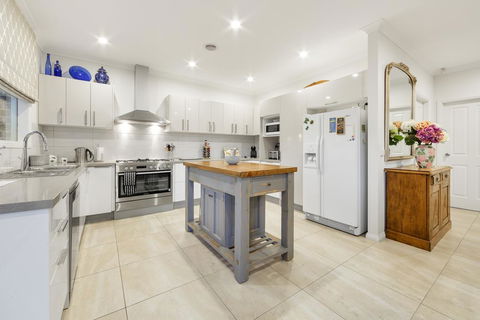 StayCentral - Rosanna Luxurious Mansion - Accommodation VIC 1